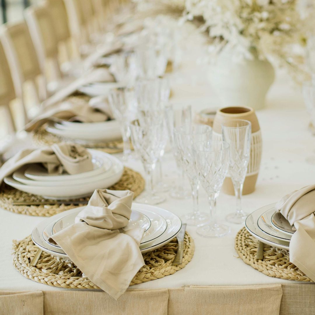 holiday event linens set table